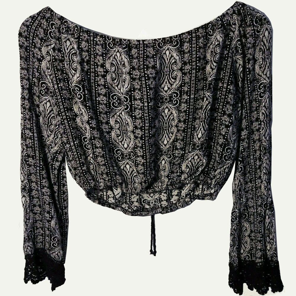 Band Of Gypsies Off Shoulder Medium Black Crop Top Long Sleeve Lace Accent